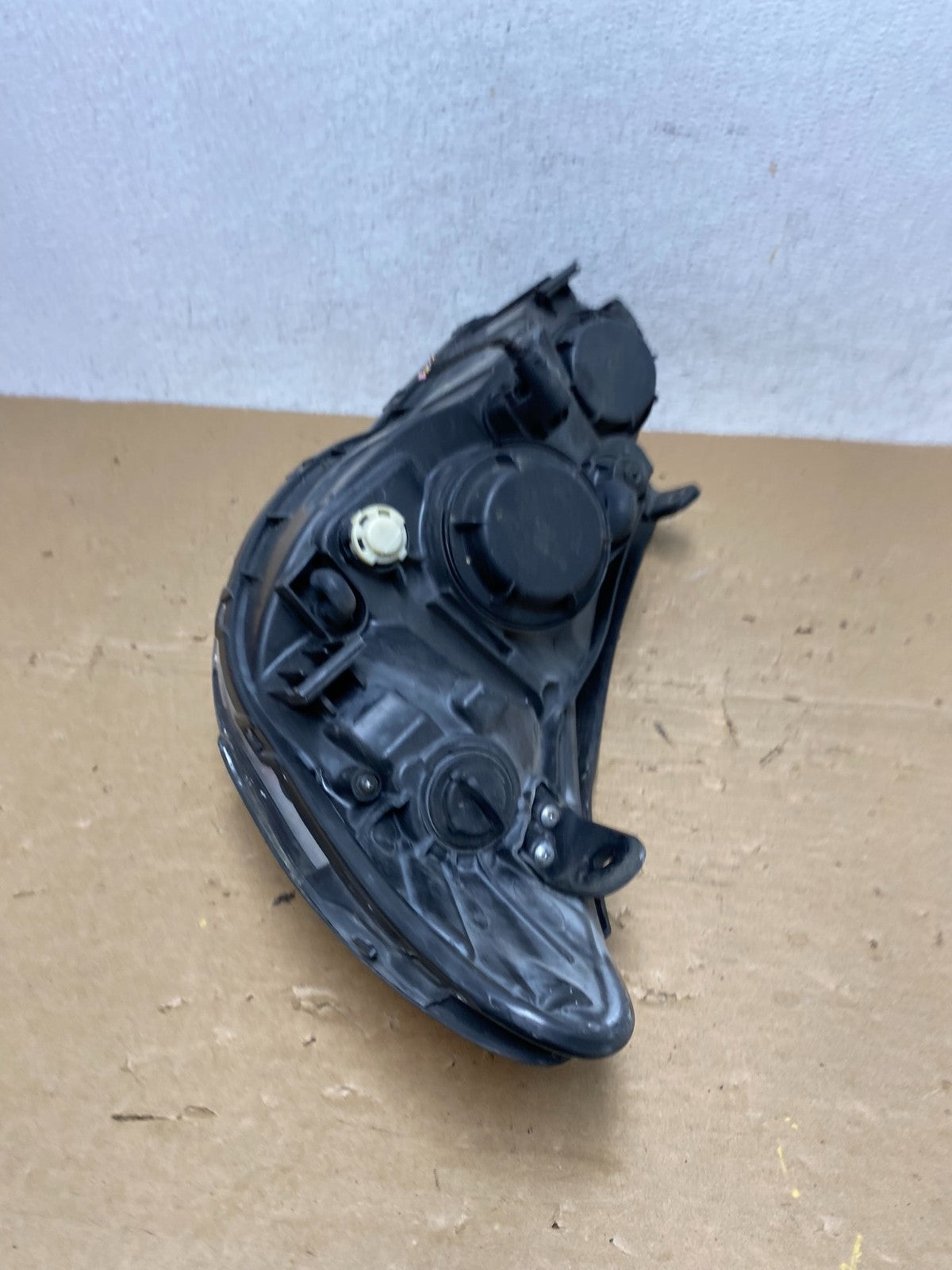 2007 2008 2009 2010 Hyundai Elantra Right Passenger Side Headlight AD4088 DW7