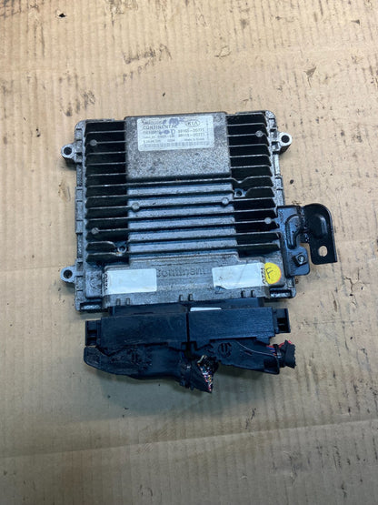 2012-2013 Kia Sorento 2.4L Ecm Ecu Engine Computer Control Module y3716 DG0