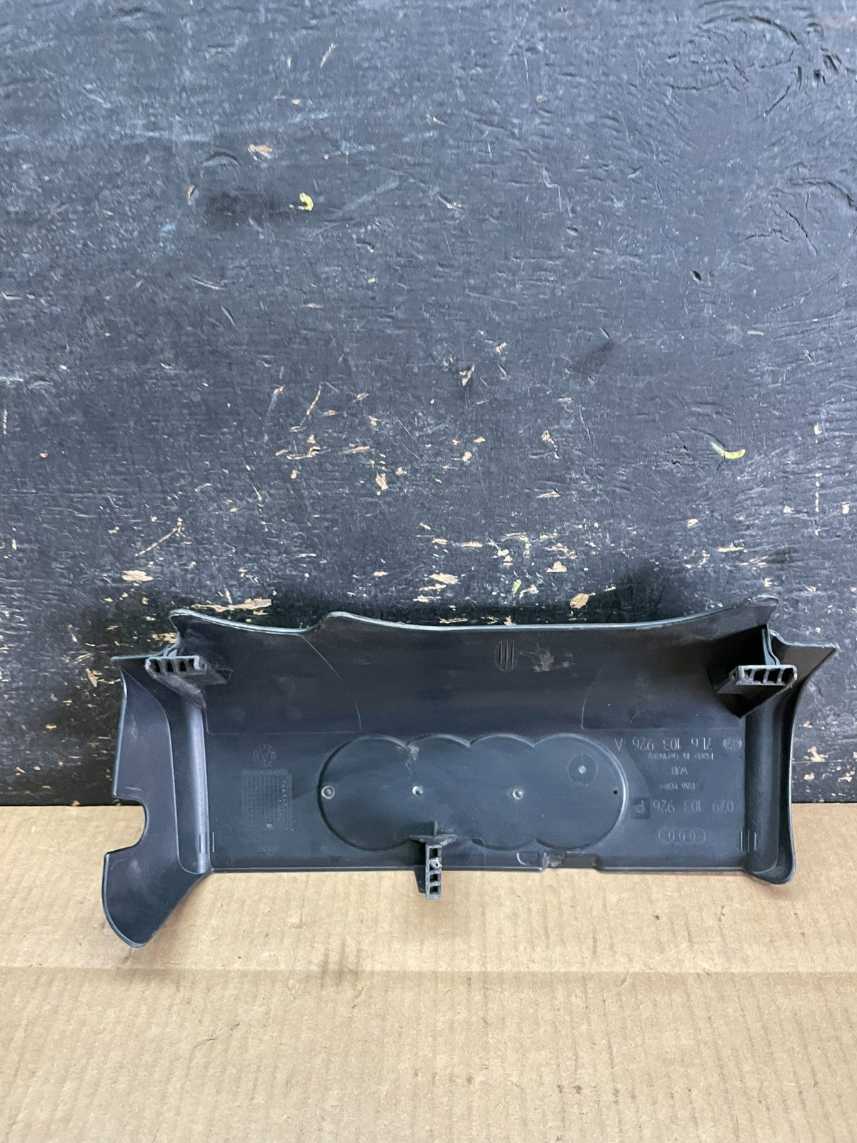 2007 - 2010 Audi A8l A8 D3 4.2L Engine Black Cover Trim 06E103926D OEM AA9232 DG5