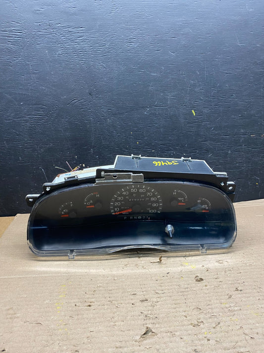 1999 Ford E350 Van Speedometer Instrument Cluster J94660