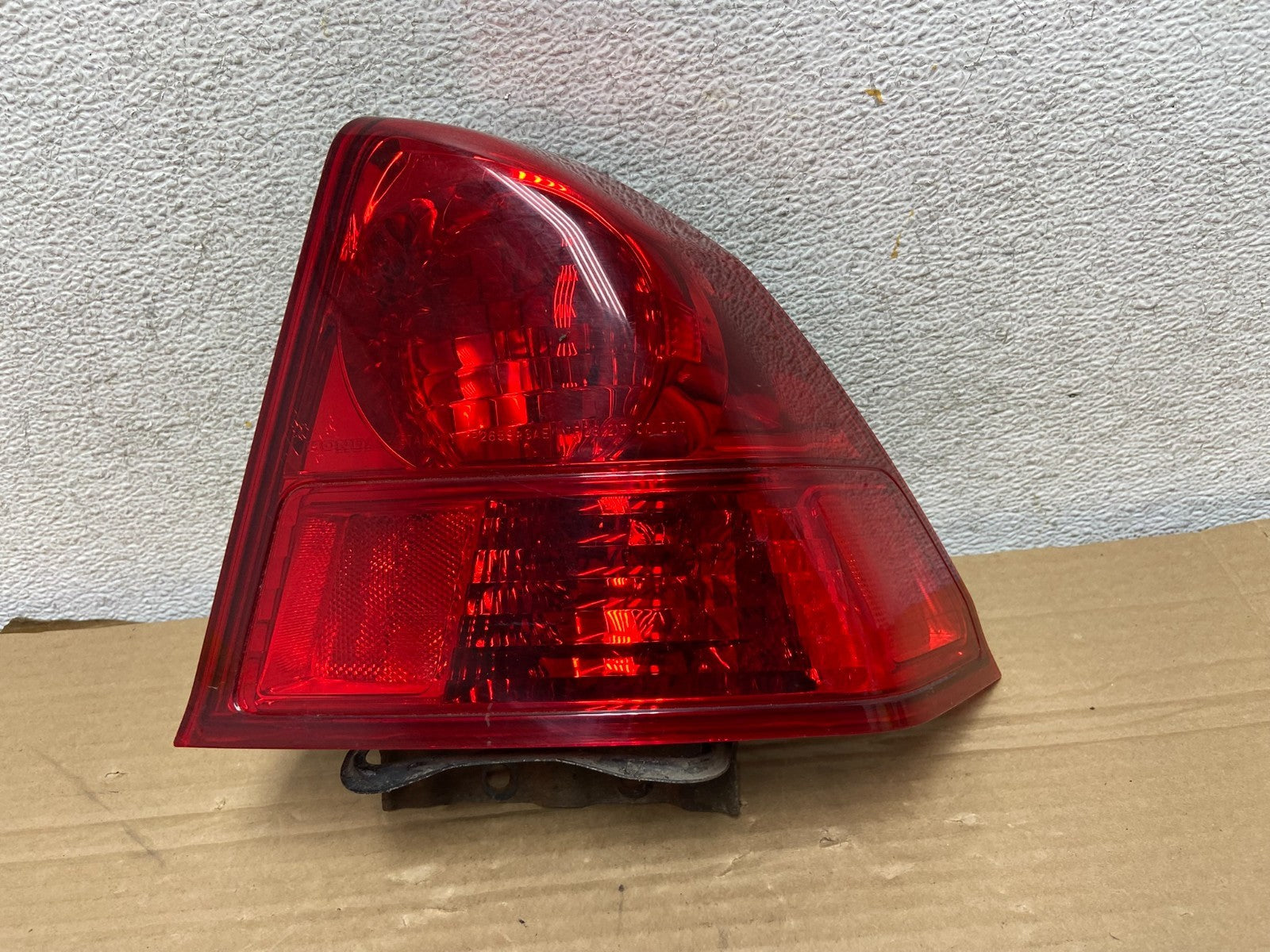 2003 2004 2005 Honda Civic Sedan Right Passenger Side Tail Light AG8949 DW0