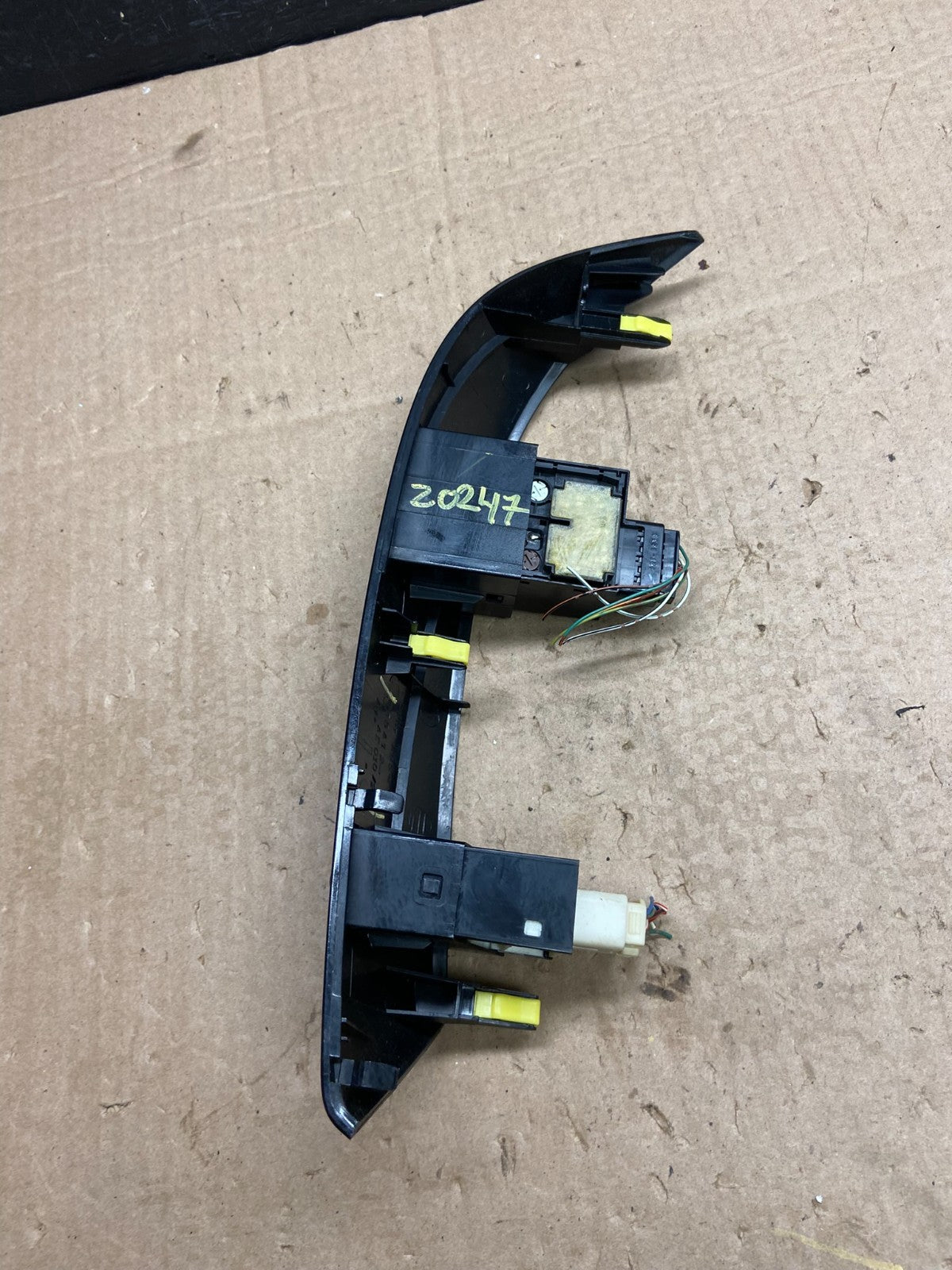 2004 to 2010 Toyota Sienna Right Side Radio Switches Bezel Trim OEM z0247 DG2
