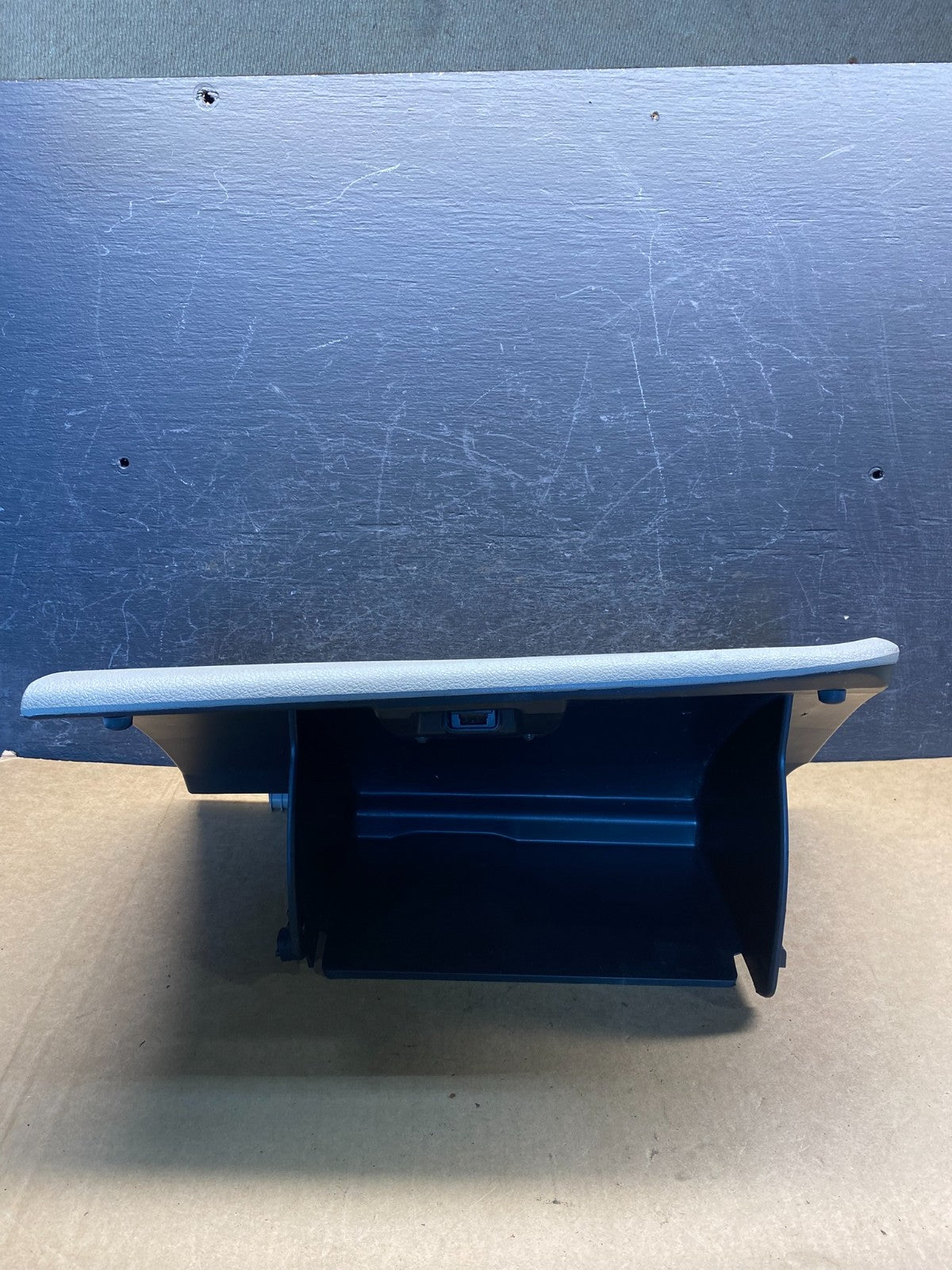 2010 2011 2012 Ford Fusion Mercury Milan Right RH Glove Box ah6978 DG3