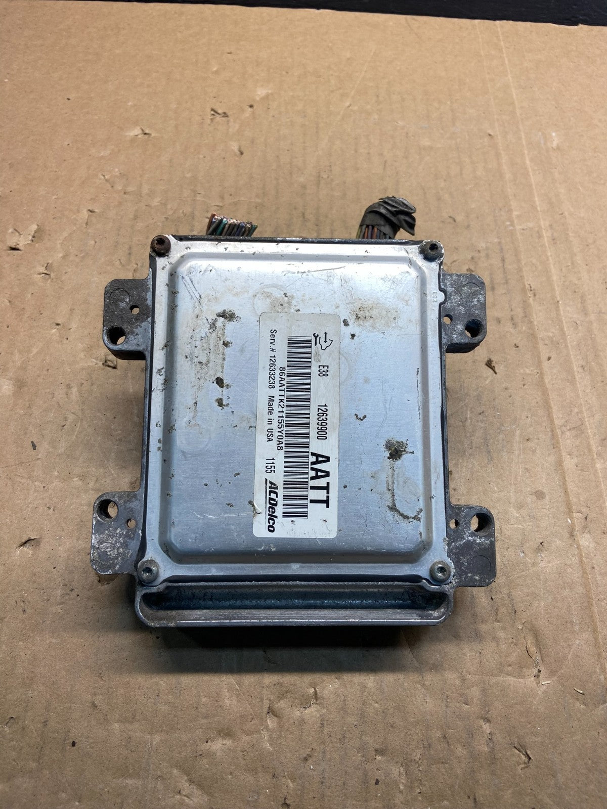 2010 to 2013 Chevrolet Silverado Yukon Engine Control Module ECM ECU AG1644 DW1