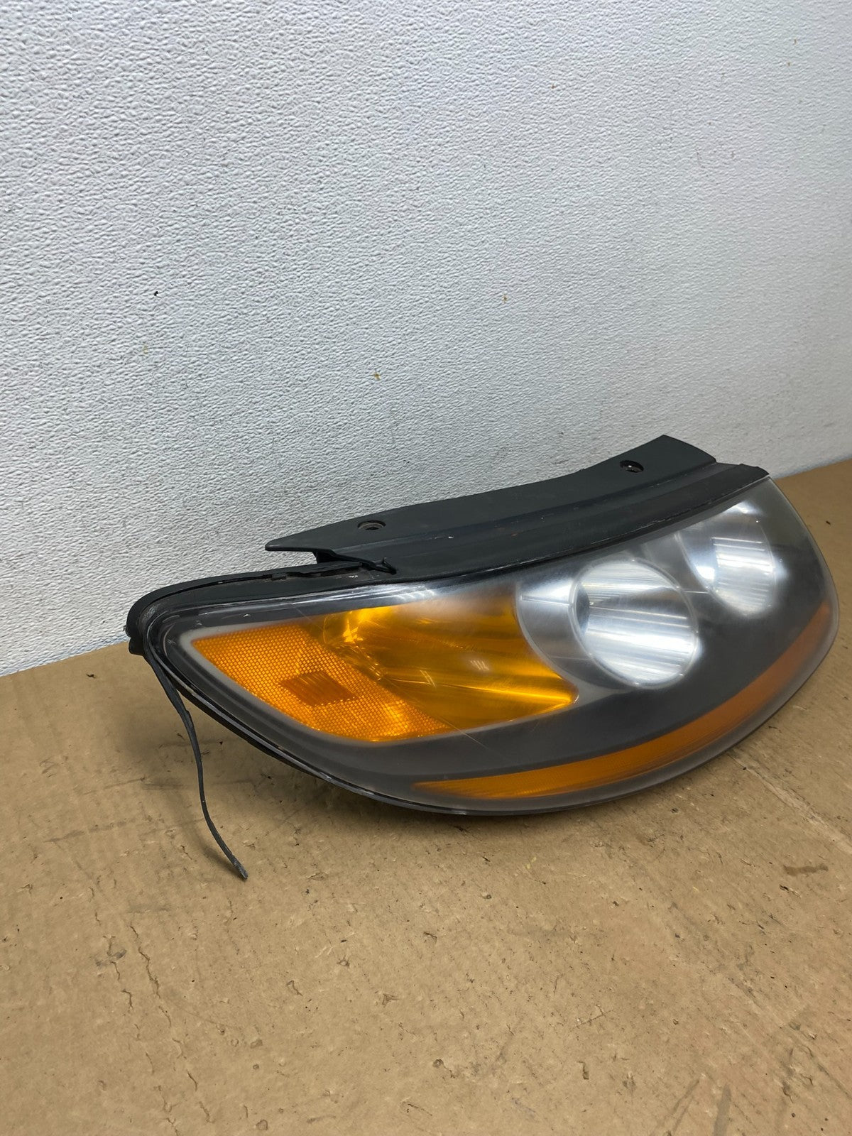 2007 2008 2009 Hyundai Santa Fe Right Passenger Halogen Headlight TYC AD1236 DW2
