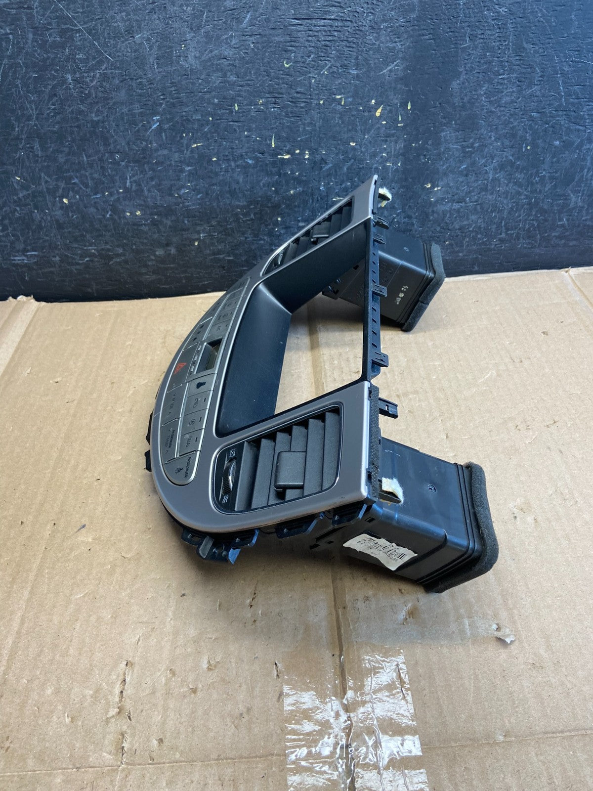 2009 to 2014 Hyundai Genesis A/C Heater Temperature Climate Control AH5572 DW2