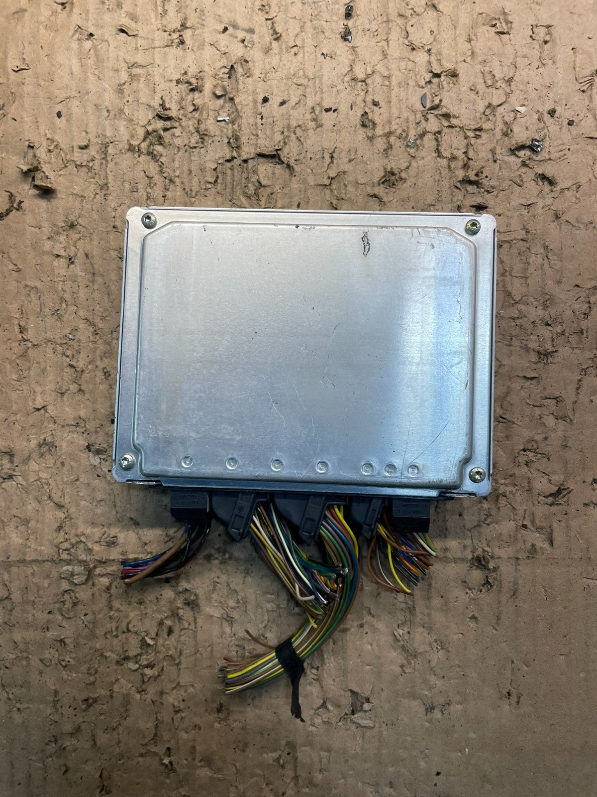 2003 2004 2005 Bmw 325i X3 Ecm Ecu Engine Computer Module OEM U1600 DG2