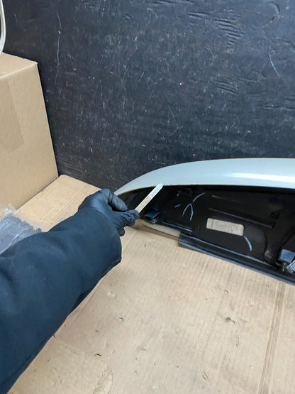 2013 to 2017 Chevrolet Traverse Rear Trunk Spoiler Wing Third Brake W2099 DG11