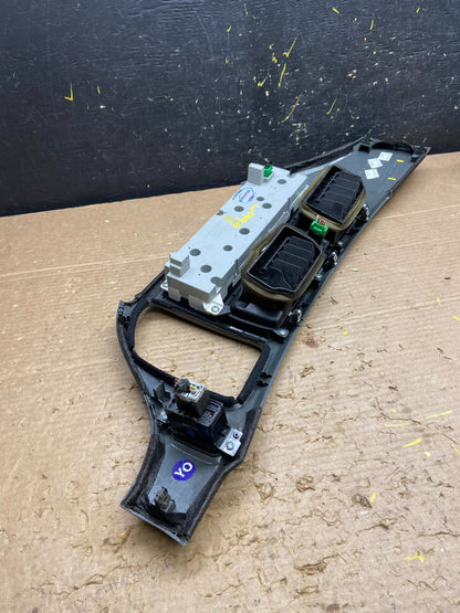2005 to 2010 Honda Odyssey Radio Climate Control Dash Trim Bezel W1999 DG4