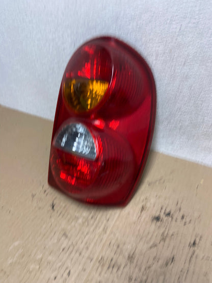 2002 2003 2004 Jeep Liberty Right Passenger Rh Side Tail Light AF5977 LK1