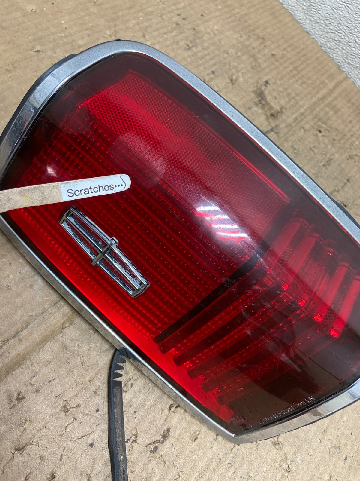 1995 1996  1997 Lincoln Town Car Right Passenger Rh Tail Light AA8579 DG3