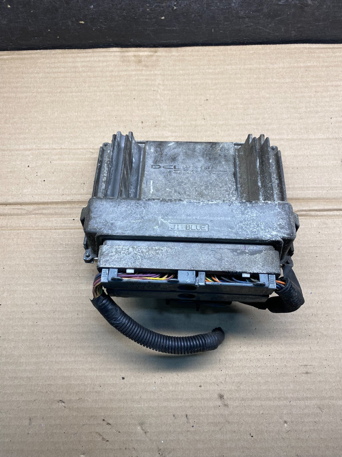 2001-2002 Silverado Tahoe Engine Computer Module 12200411 ECM ECU ah9610 DG1