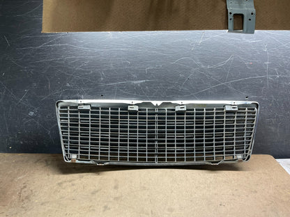 1994 to 1998 Mercedes-Benz W140 S600 S500 S320 Front Upper Grille OEM m51775