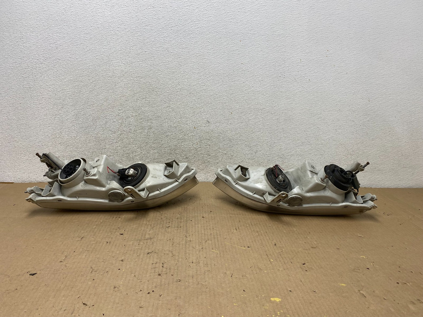1997-2001 Lexus Es300 Left+Right Headlights Halogen AG8006 DW8