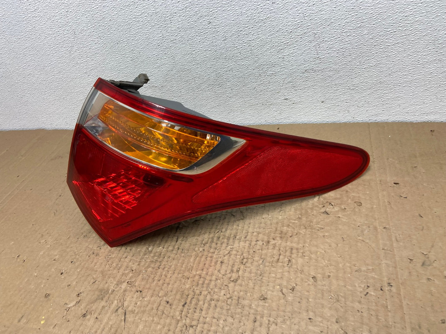 2007 to 2012 Hyundai Veracruz Tail Light Right Passenger RH OEM AC4096 LK1