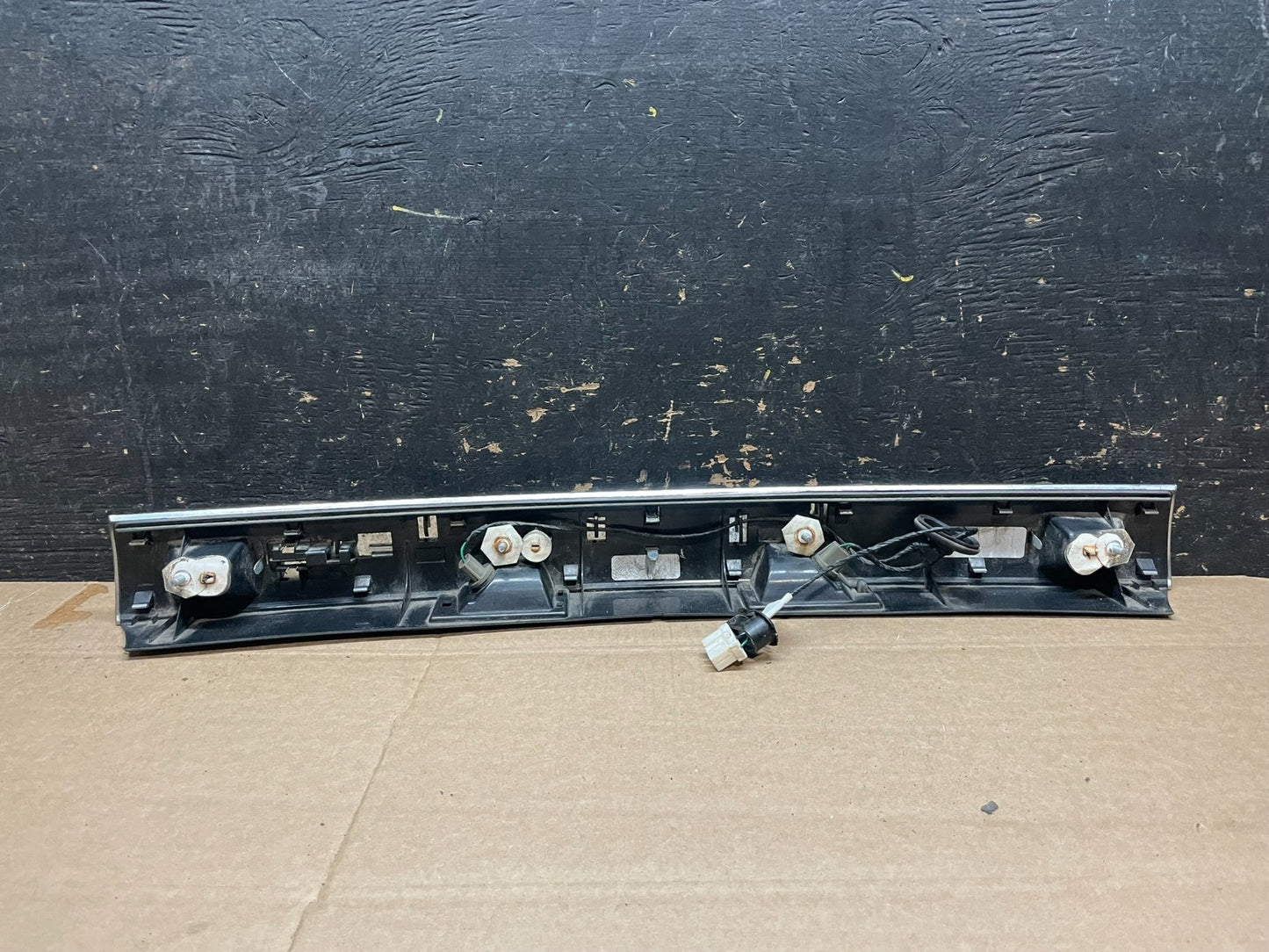 2011-2013 Dodge Durango Liftgate Tailgate Chrome Trim Molding Y9258 DG3