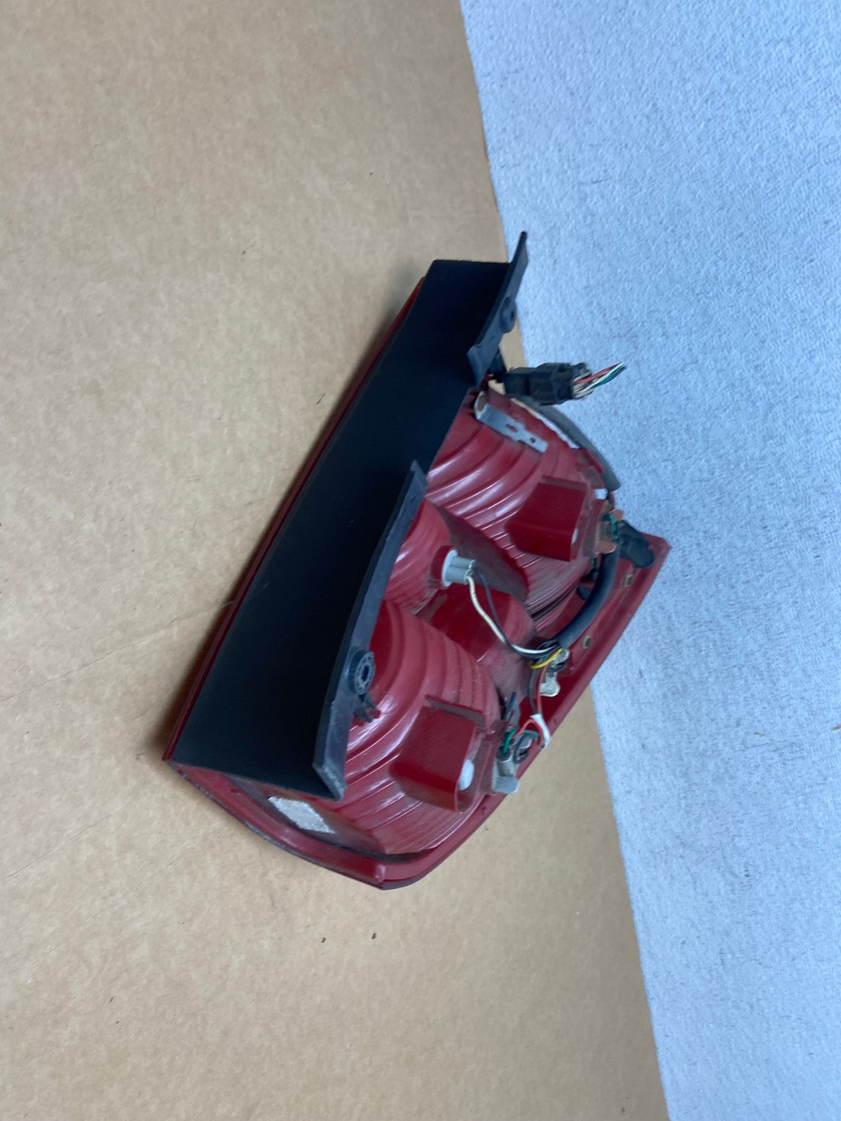 2005 to 2007 Kia Sportage Right Passenger Side RH Side Tail Light AD4429 LK4