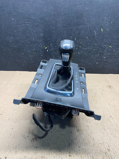 2013 to 2019 Lincoln MKT  Automatic Transmission Gear Shifter Selector R8450 DG3