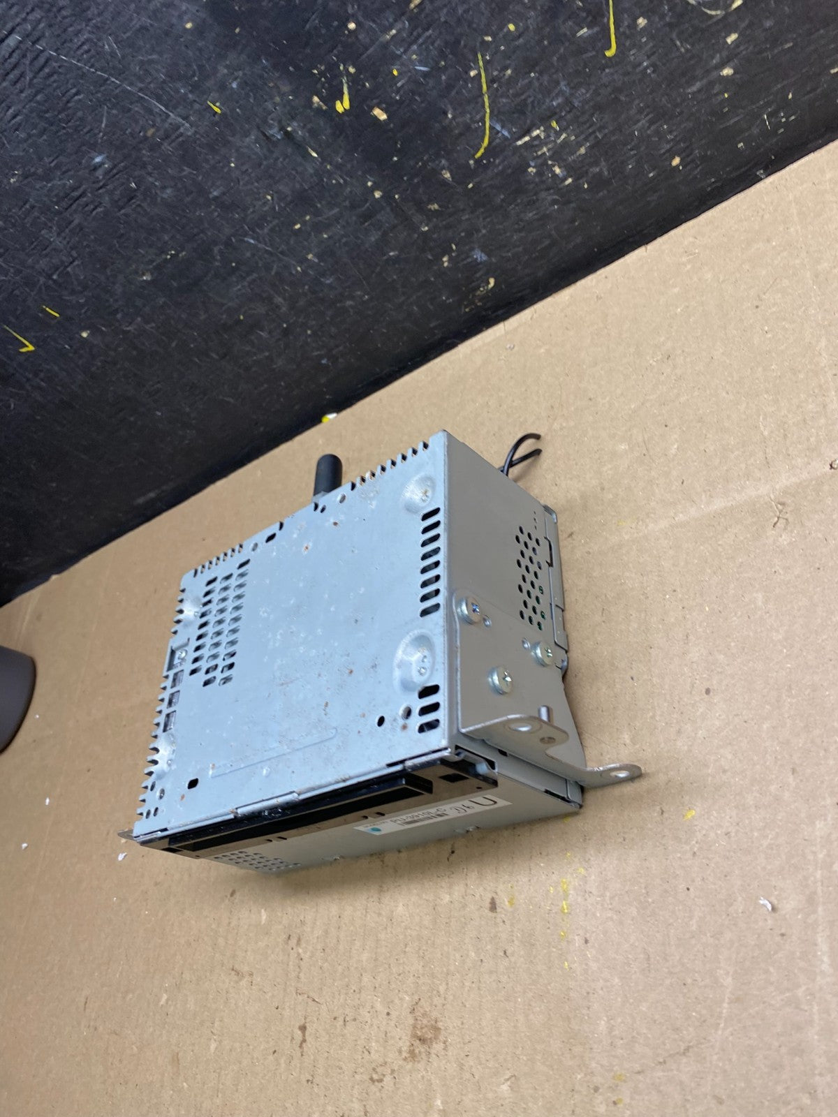 2014 2015 Ford Explorer Audio Equipment Radio Receiver AM FM CD Oem t9283 DG2