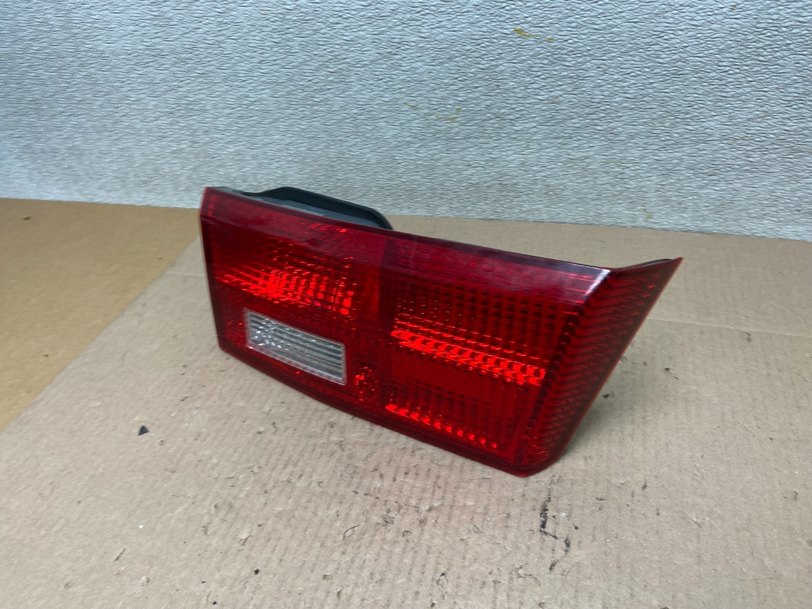 2005 Honda Accord Left Side Driver Lh Inner Trunk Lid Tail Light OEM Z4025 DW1