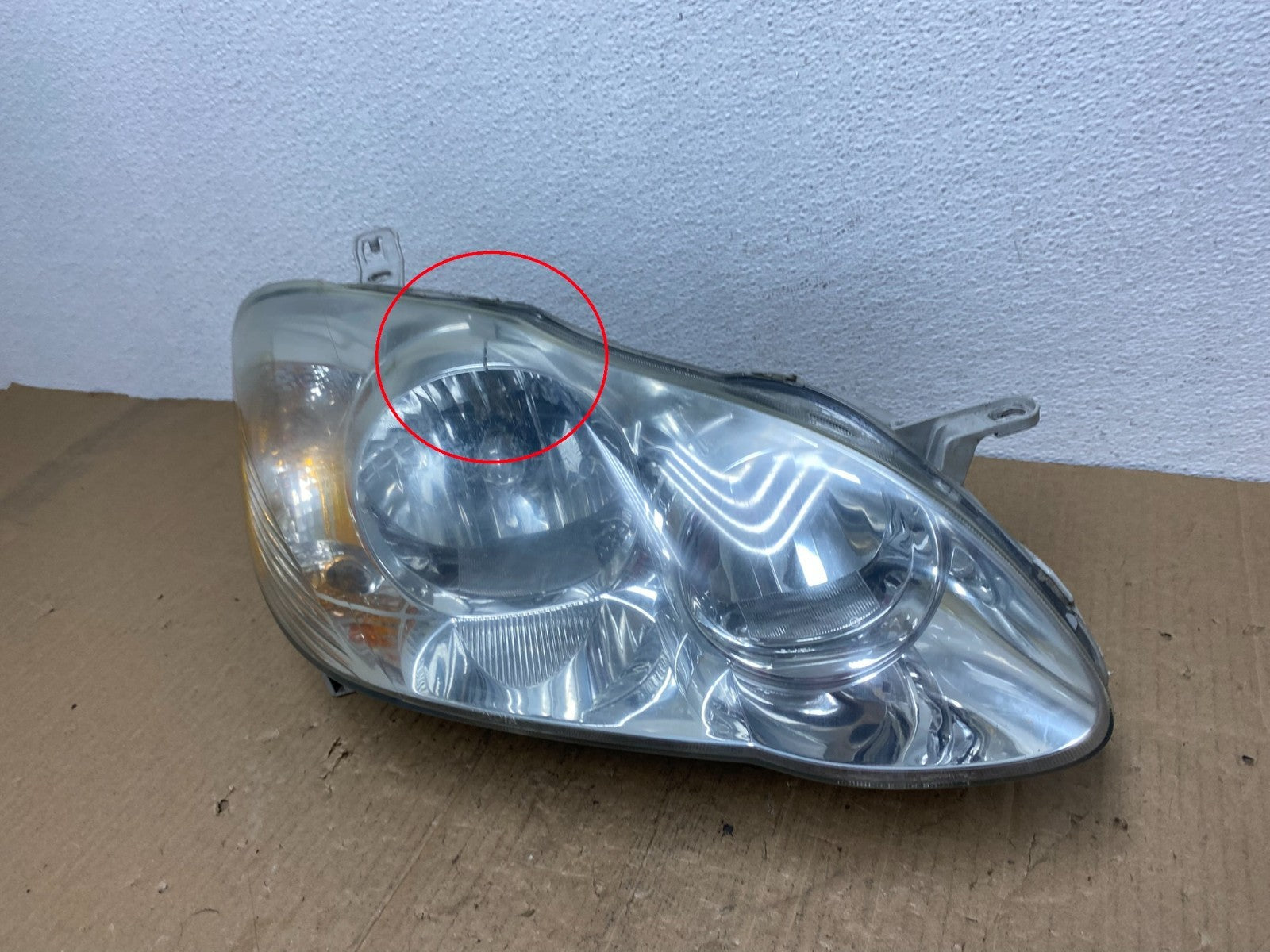 2005 to 2008 Toyota Corolla Right Passenger RH side Headlight Oem AB8450 DW2