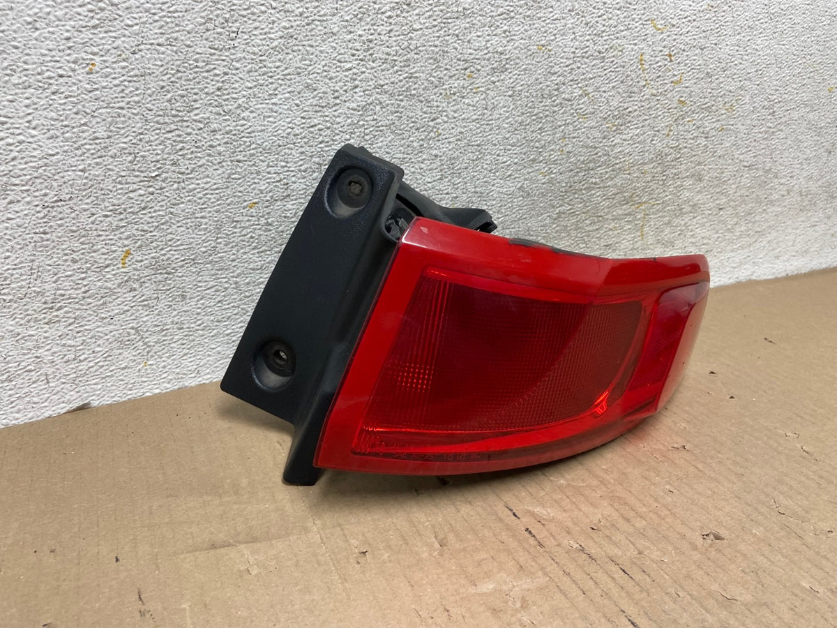 2010-2018 Lincoln Mkt Right Passenger Rh Side Tail Light AH5780 LK1