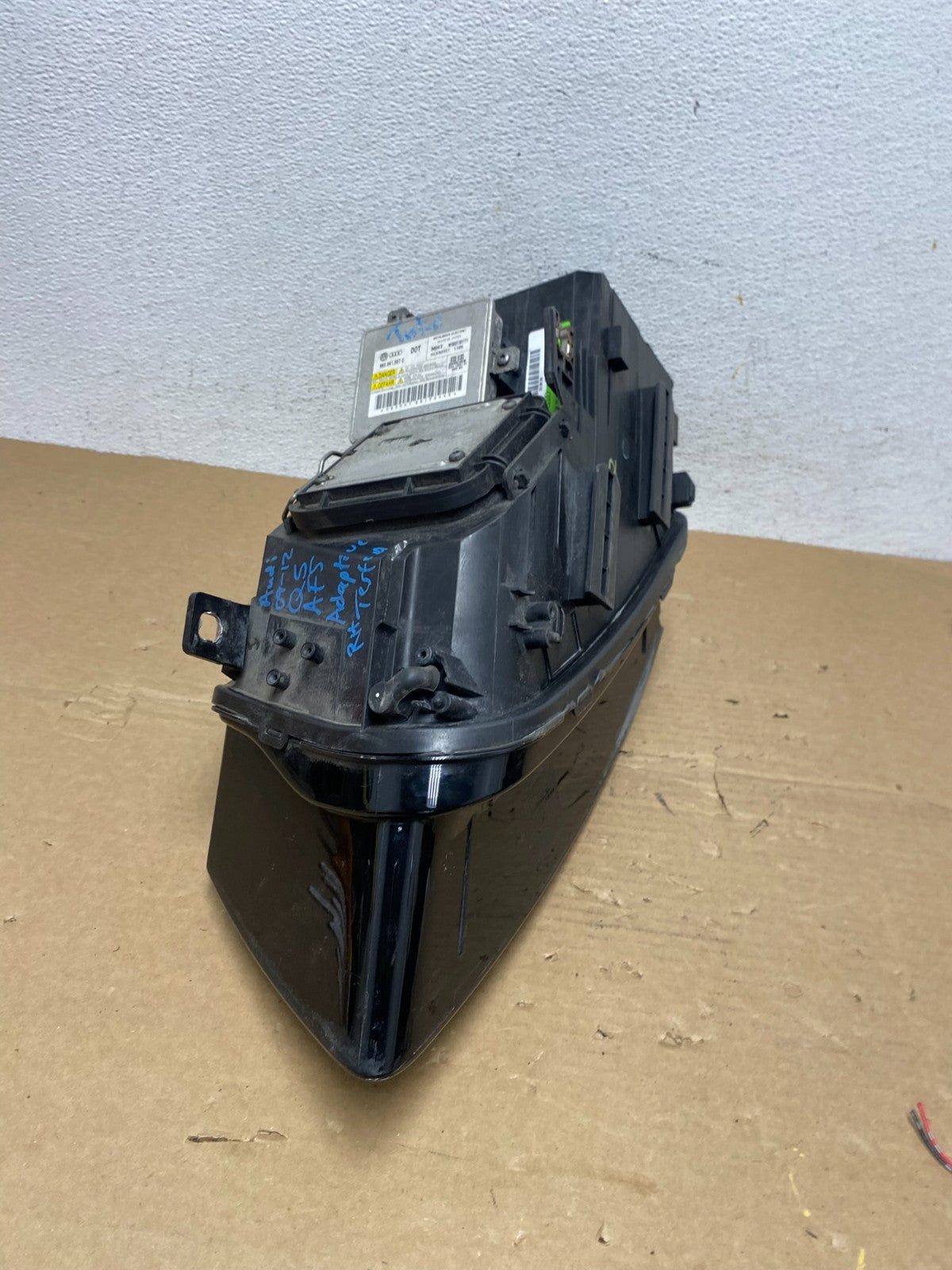 2009 to 2012 Audi Q5 Right Passenger RH Side Xenon HID Headlight AD3957 DW7