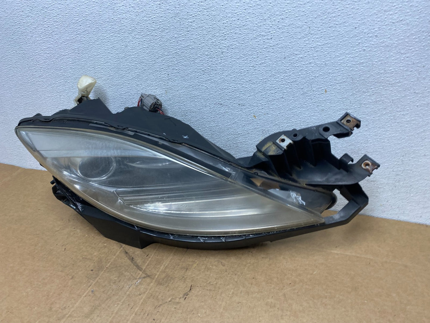 2009-2010 Mazda 6 Right Passenger Side Halogen Headlight AD6076 DW1