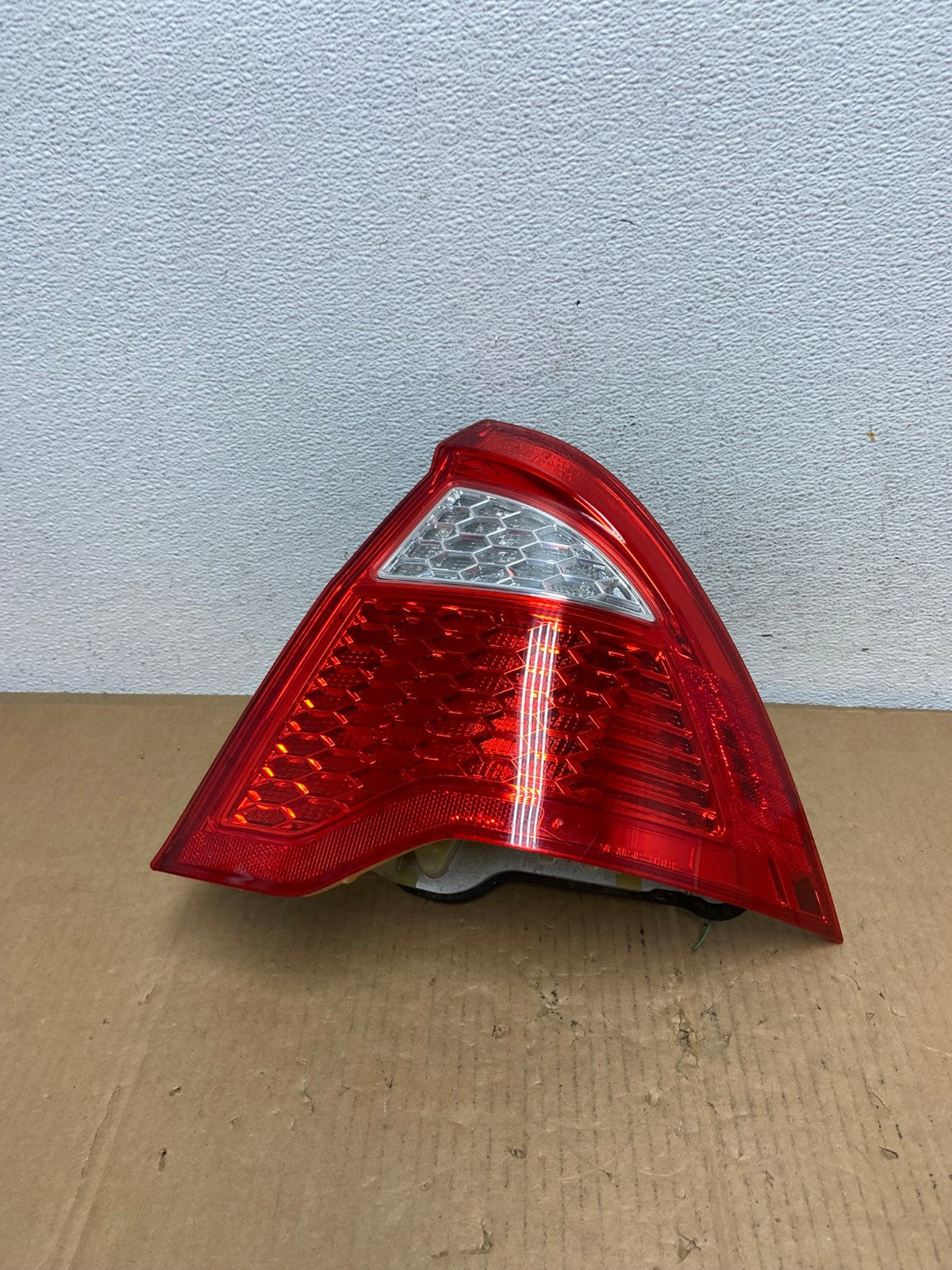 2010 2011 2012 Ford Fusion Right Passenger Side Tail Light AD0903 LK0