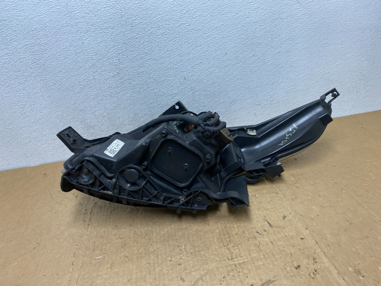2011 - 2015 Ford Explorer Police Right Passenger Halogen Headlight AD0551 DW8