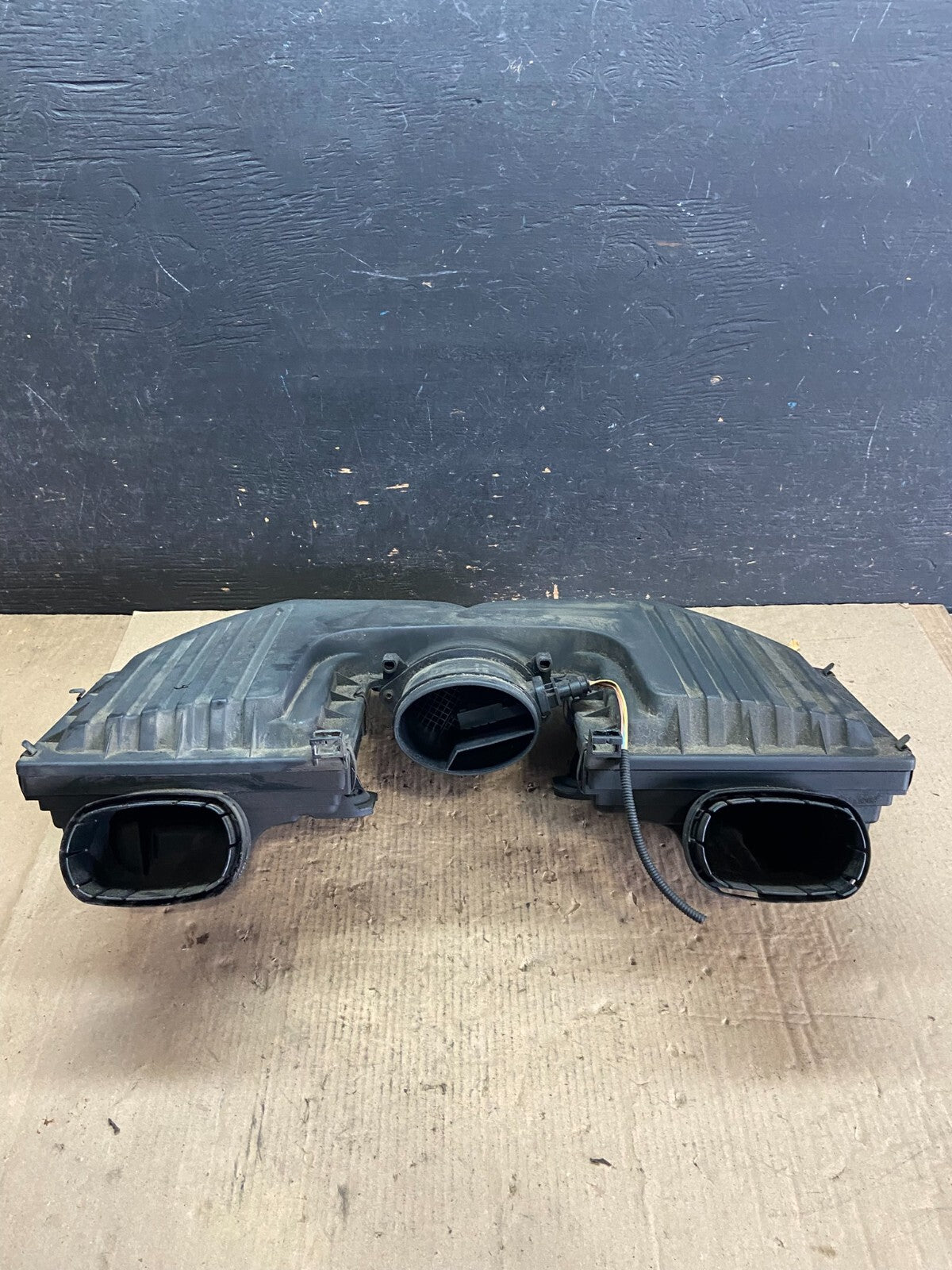 2007 to 2010 BMW E70 X5 N62 Air Intake Cleaner Filter 7548896 OEM O0579 DG1