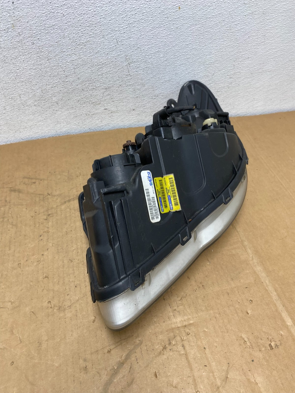 2007 2008 2009 2010 Hyundai Elantra Right Passenger Side Headlight AC8570 DW5