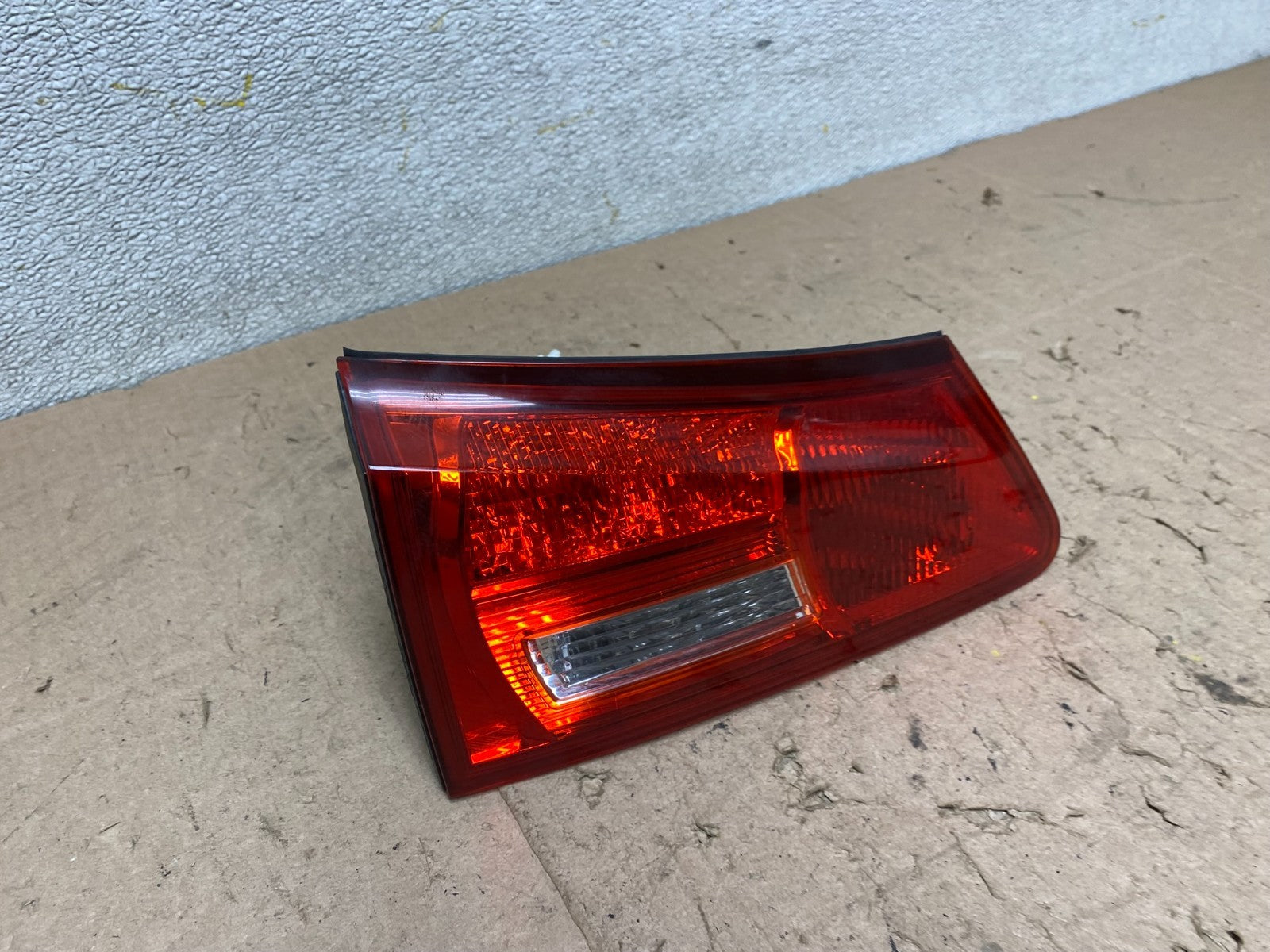 2006 - 2008 Lexus Is250 Is350 Left Driver LH Inner Tail Light W2949 DW2