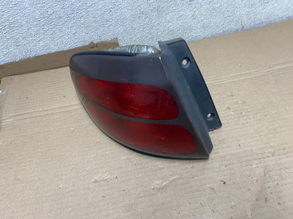 1998 - 1999 Ford Taurus Wagon Sedan Left Driver Side Tail Light U0746 DW1
