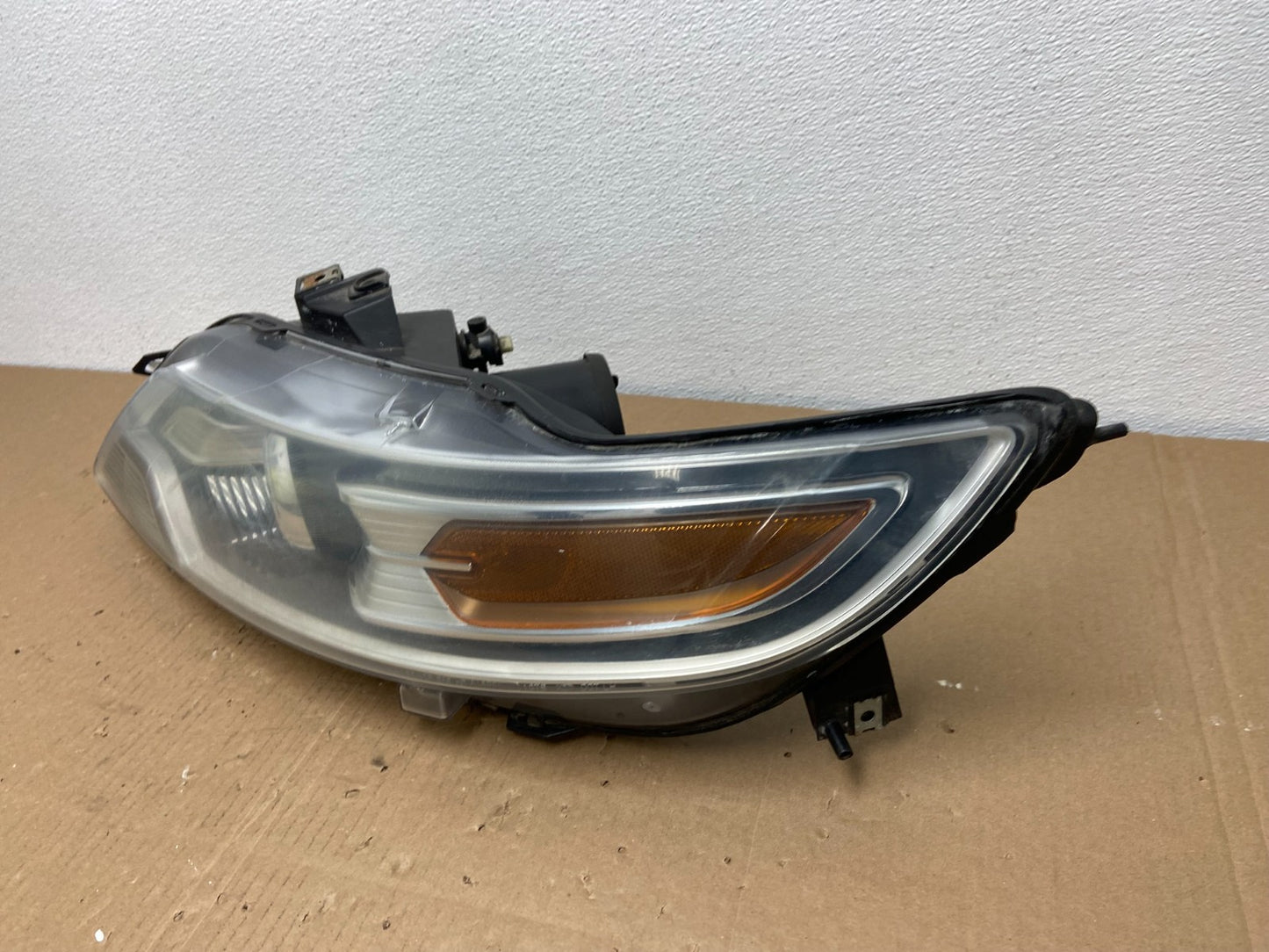2010 2011 2012 Ford Taurus Left Driver LH Halogen Headlight AB6451 DW1