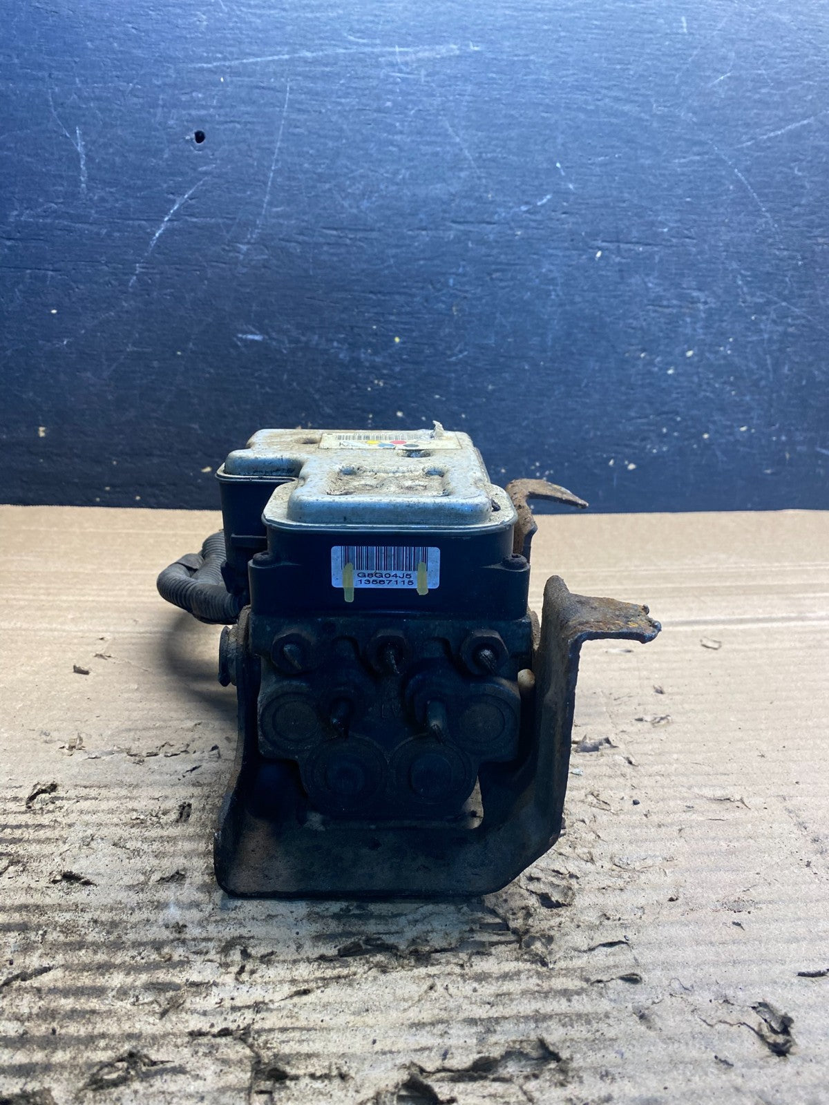 2004-2006 Chevrolet Express ABS Pump Control OEM 13567115 Module AA3216 DG4