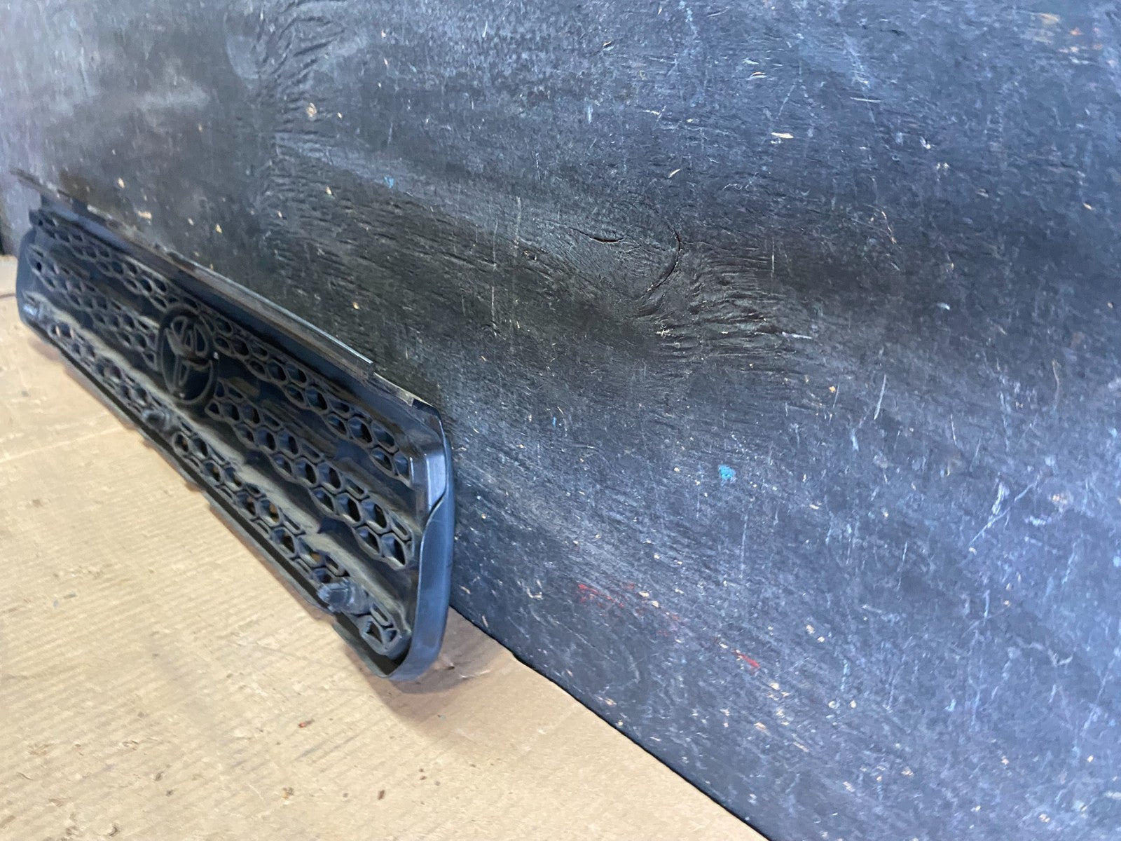 2004 2005 Toyota RAV4 Front Upper Grill Grille OEM R5501 DG9