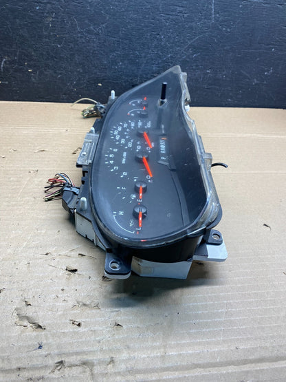 2006 Ford E350 Gauge Speedometer Cluster AD9528 DG1