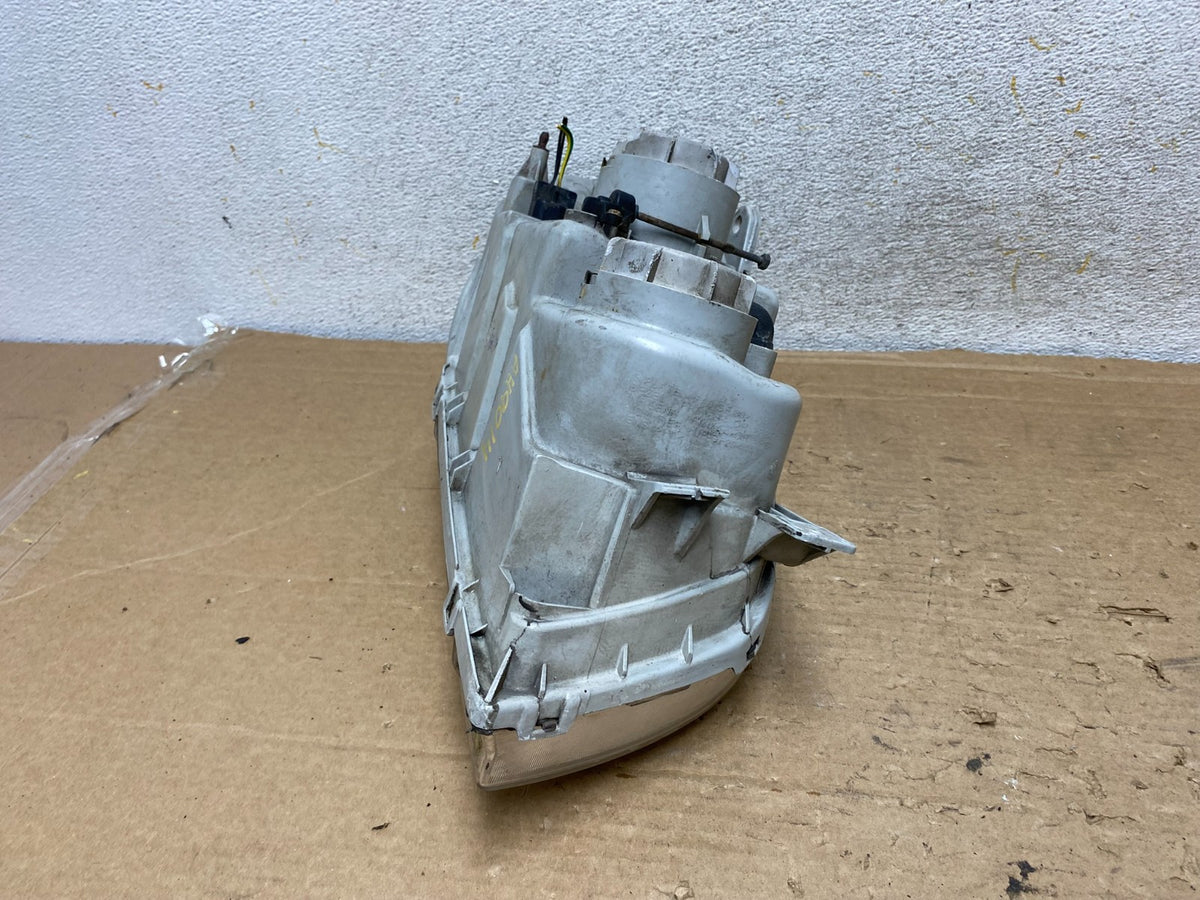 2004 2005 Hyundai XG350 XG Left Driver LH Headlight Halogen AH9014 DW7
