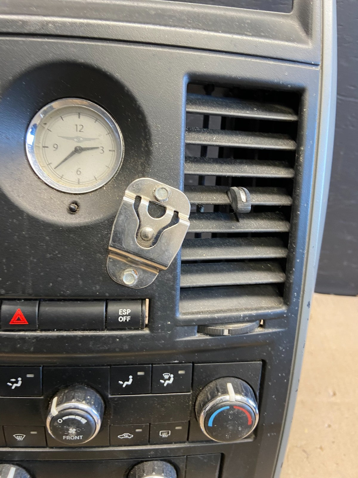 2008-2010 Dodge Grand Caravan A/C Climate Control Unit Bezel Trim AC9139 DG4