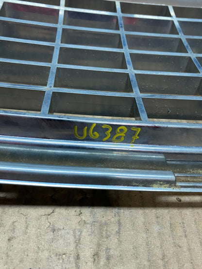 2004 to 2007 Ford Freestar Front Grill Grille 3F23-17K945 U6387 DG9