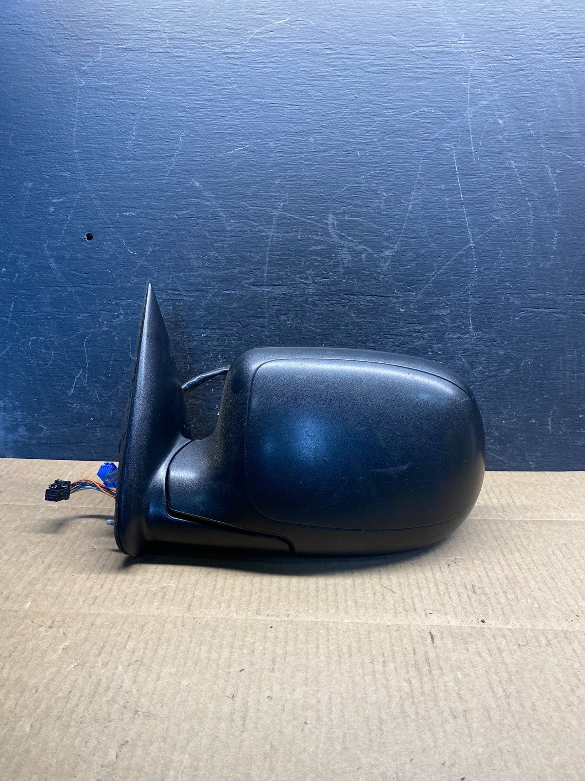 2003-2006 Chevrolet Tahoe Suburban Left Driver LH Turn Door Mirror AG7280 DW0