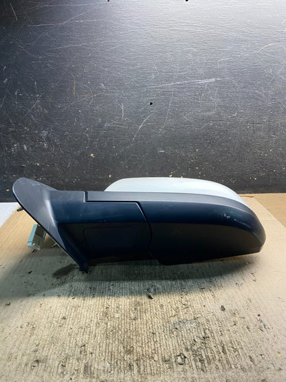 2008-2010 Toyota Sequoia Left Driver Turn Sgn  View Door Mirror OEM Z2514 MS3