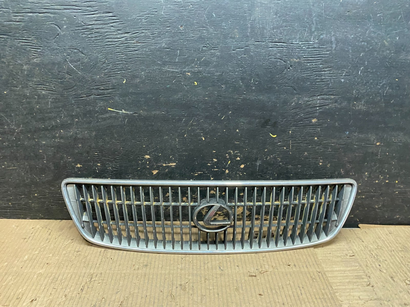 1998 to 2005 Lexus GS300 Front Upper Chrome Grill Grille OEM W6171 DG0