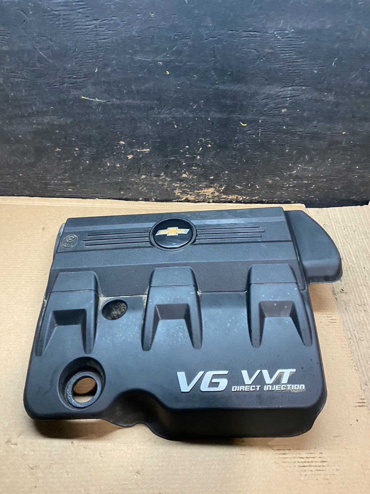 2010 to 2012 Chevrolet Equinox V6 VVT Plastic Engine Cover Shield v9328 DG1