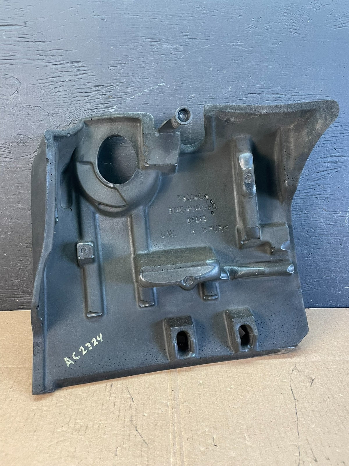 2011-2012 Lincoln MKX Engine Cover Shield  Black OEM ac2324 DG3