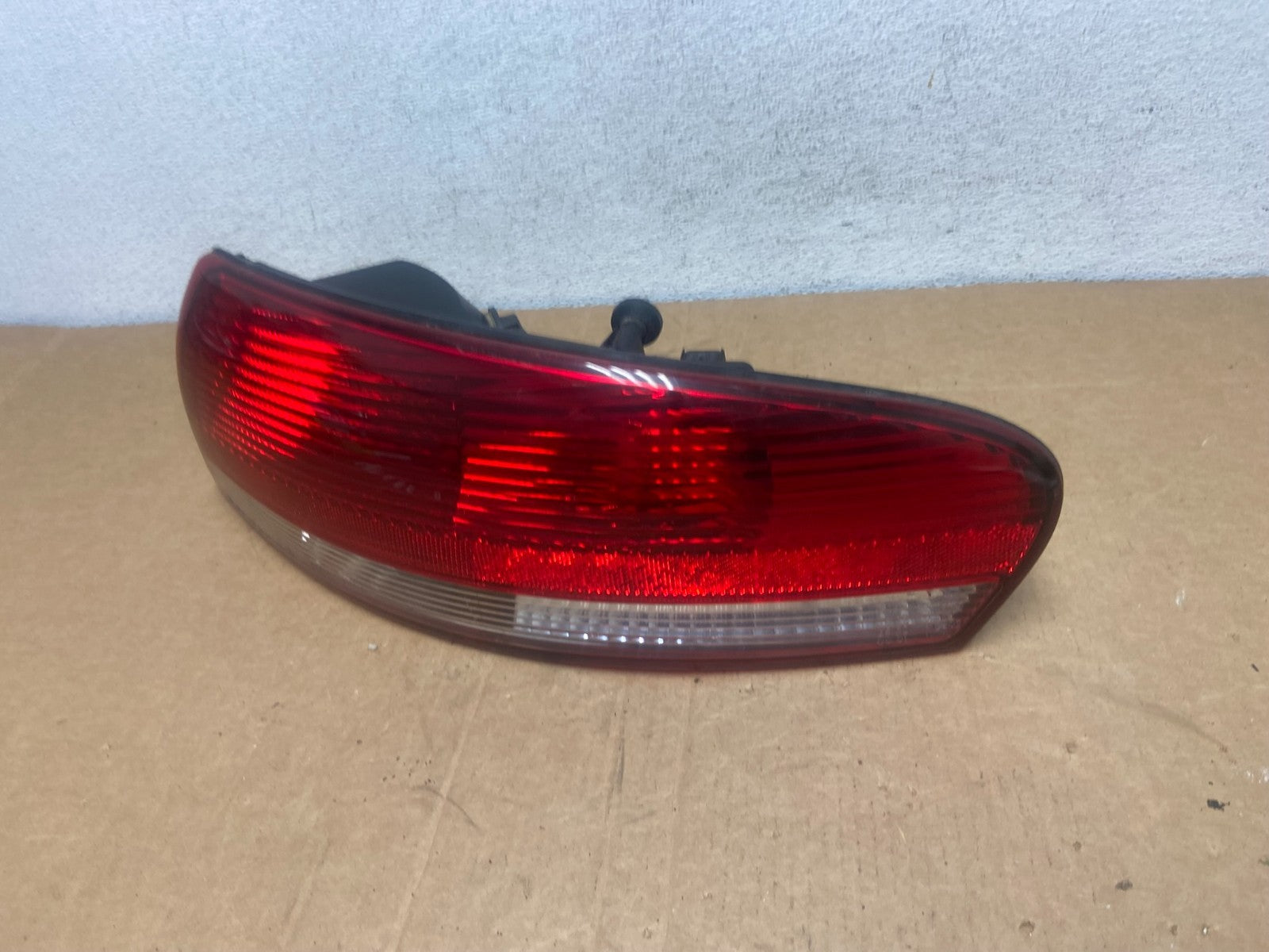 2001-2006 Chrysler Sebring Convertible Right Side Tail Light AD6046 DW1
