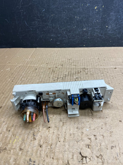 2001 - 2007 Chevy Express 1500 Climate Control A/C Panel AD1953 DG3