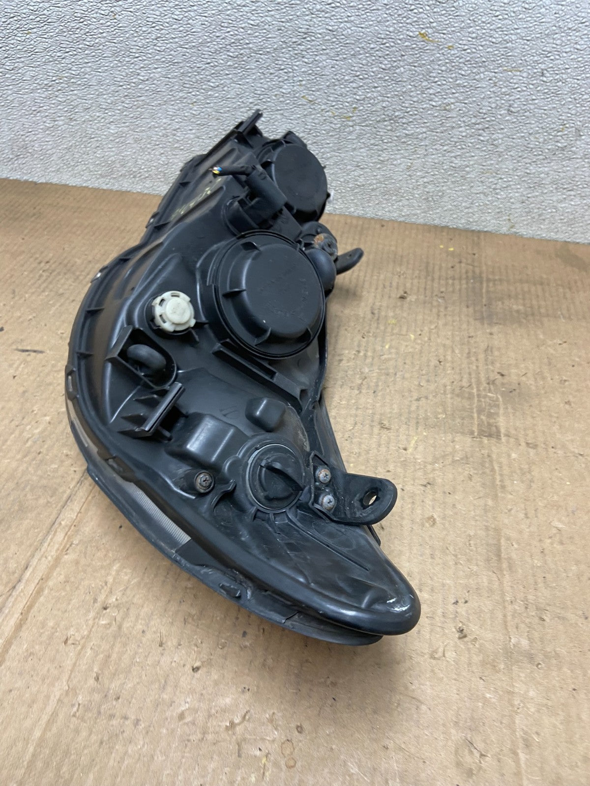 2007 2008 2009 2010 Hyundai Elantra Right Passenger Side Headlight AA64328