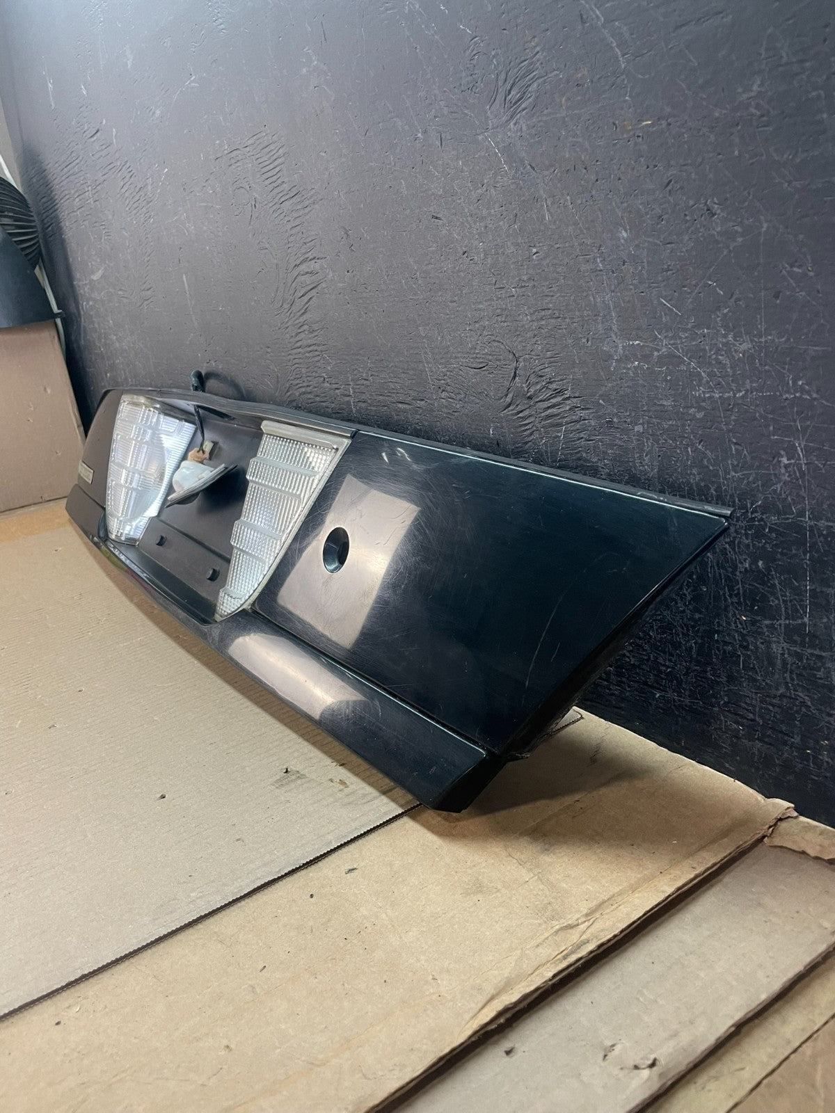 1998 - 2011 Ford Crown Victoria Trunk Rear Garnish License Plate Panel AE3466 DG1
